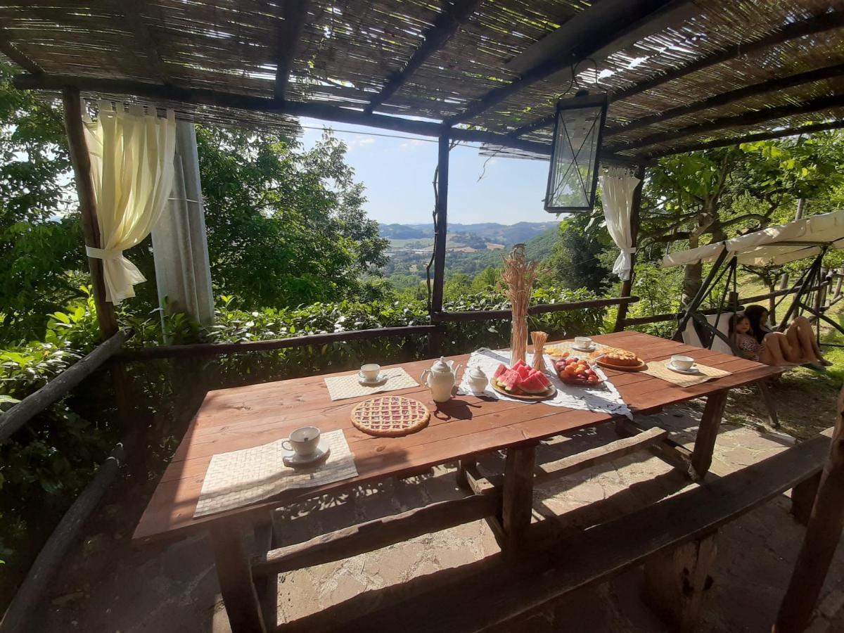 Holidays Ca Tassino Urbino Bagian luar foto